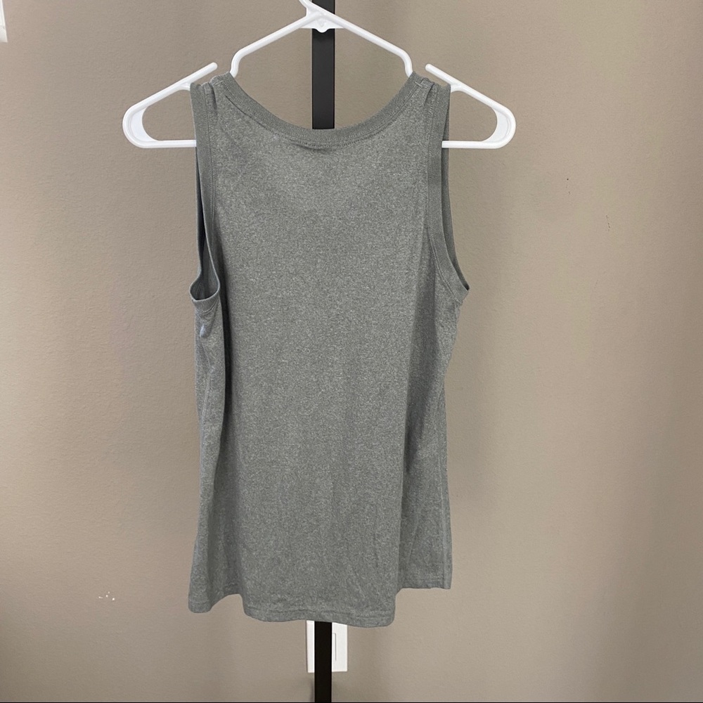 Nike Dri-fit grey tank - Picture 4 of 6